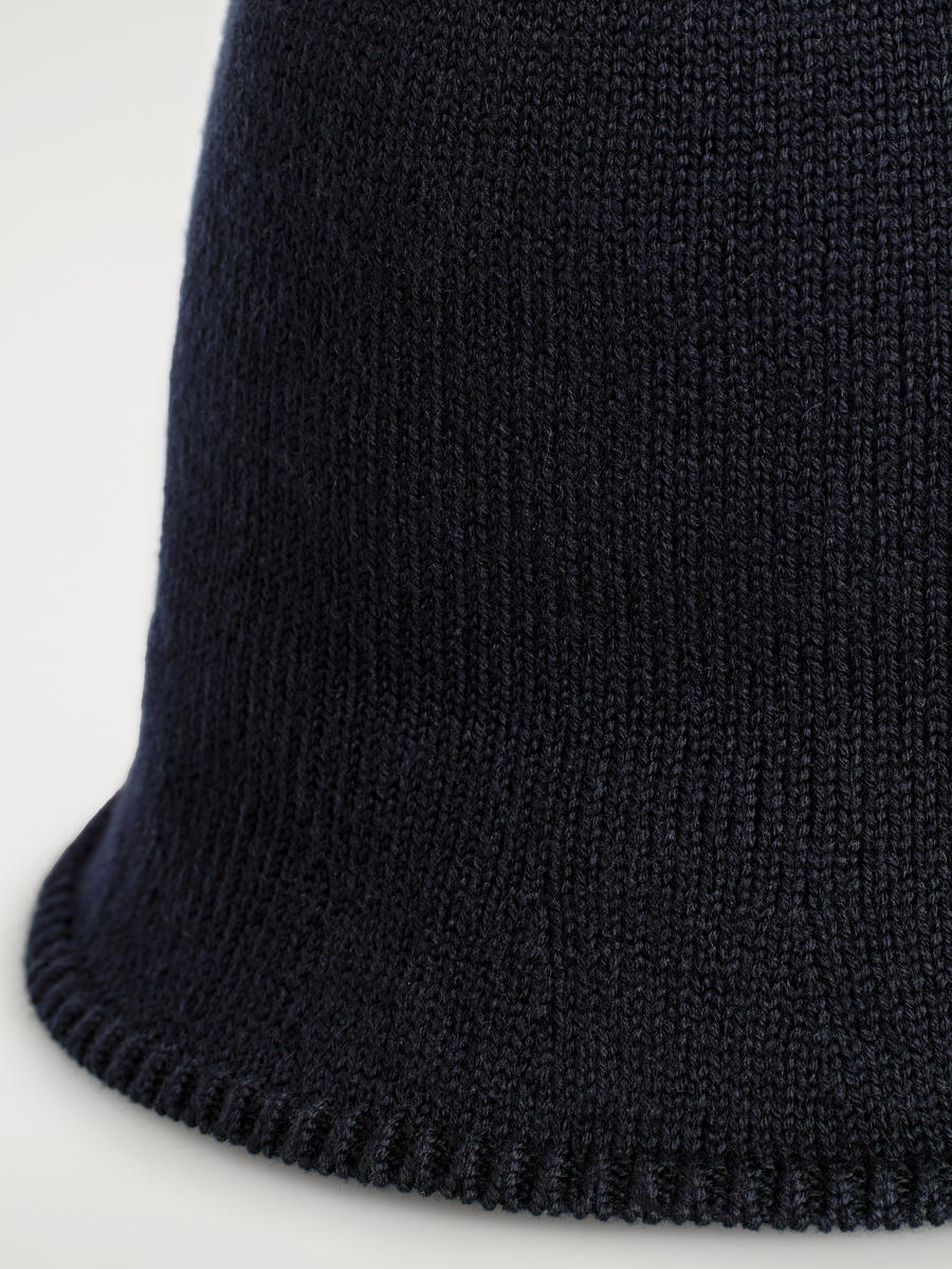 COS メリノウールバケットハット