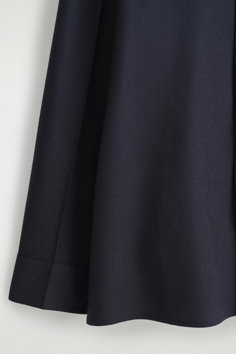 COS ウールフランネルシャツ