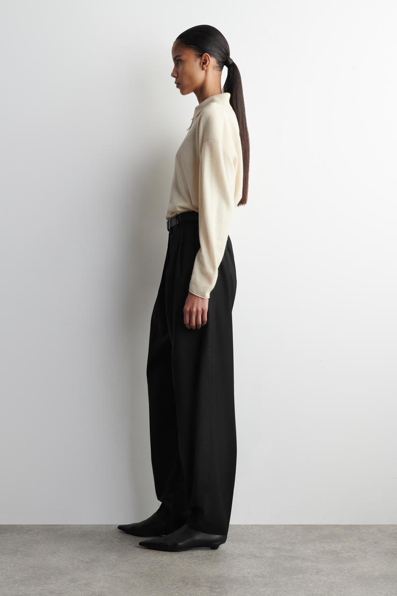 COS メリノウールヤクジップアップポロシャツ