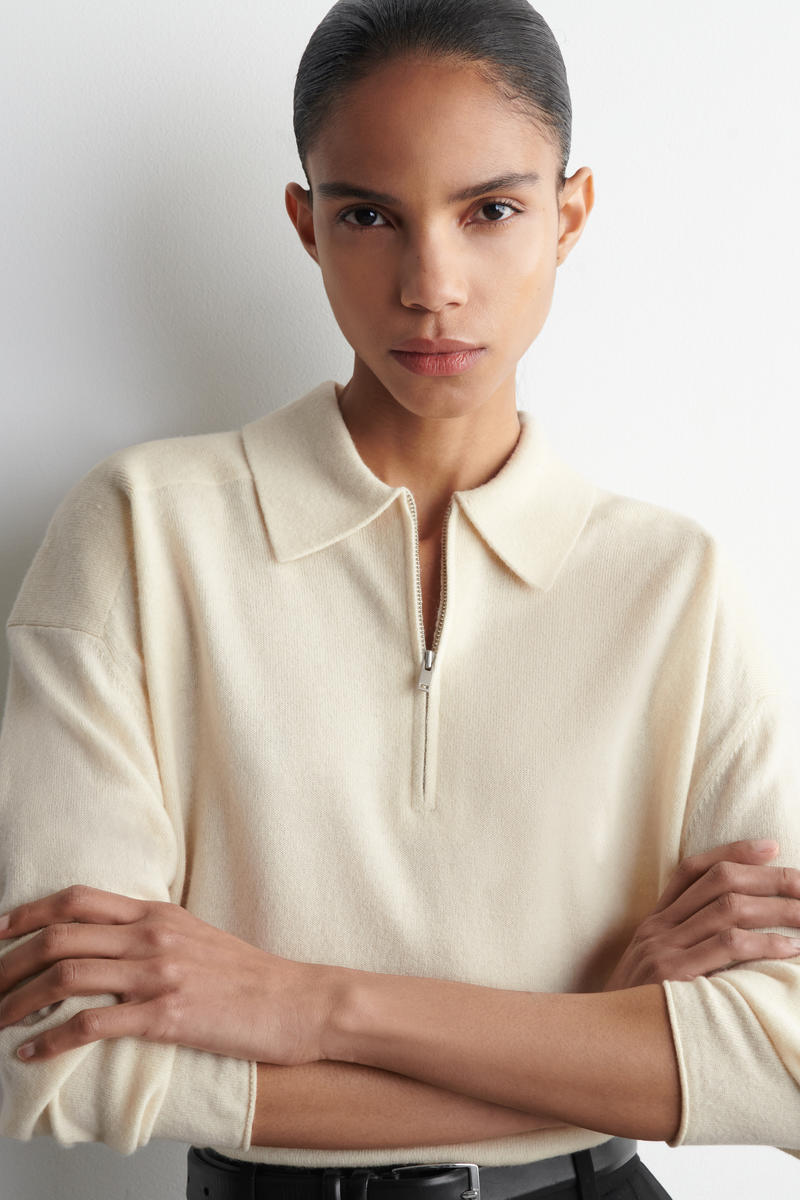 COS メリノウールヤクジップアップポロシャツ