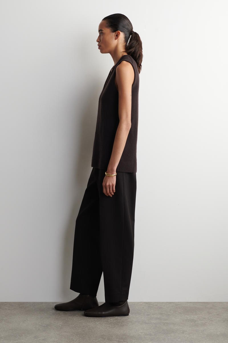 COS ウールVネックチュニックベスト