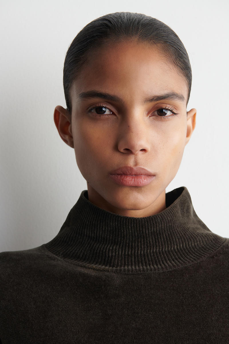 COS シェニール ファンネルネック ジャンパー