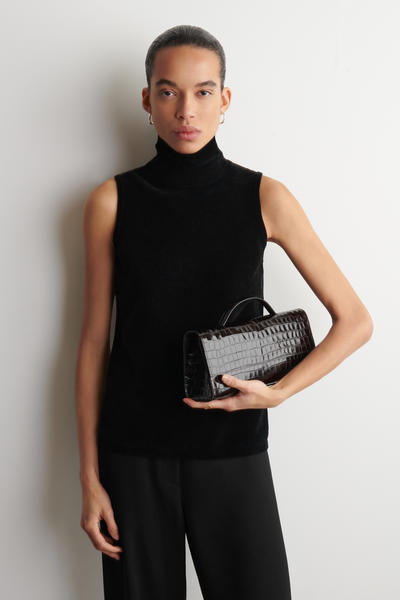 COS シェニールファンネルネックベスト