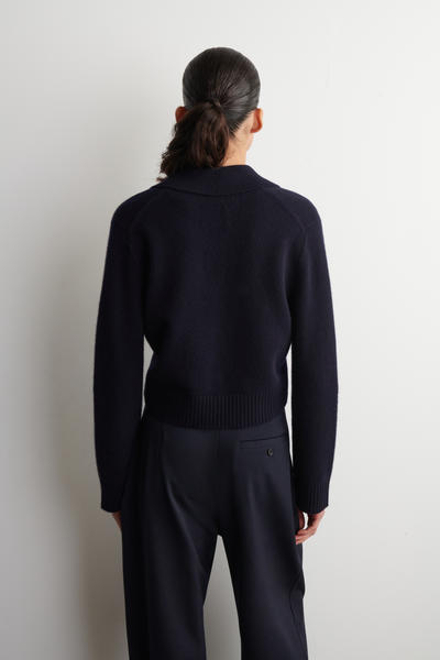 COS 襟付きメリノウールカーディガン