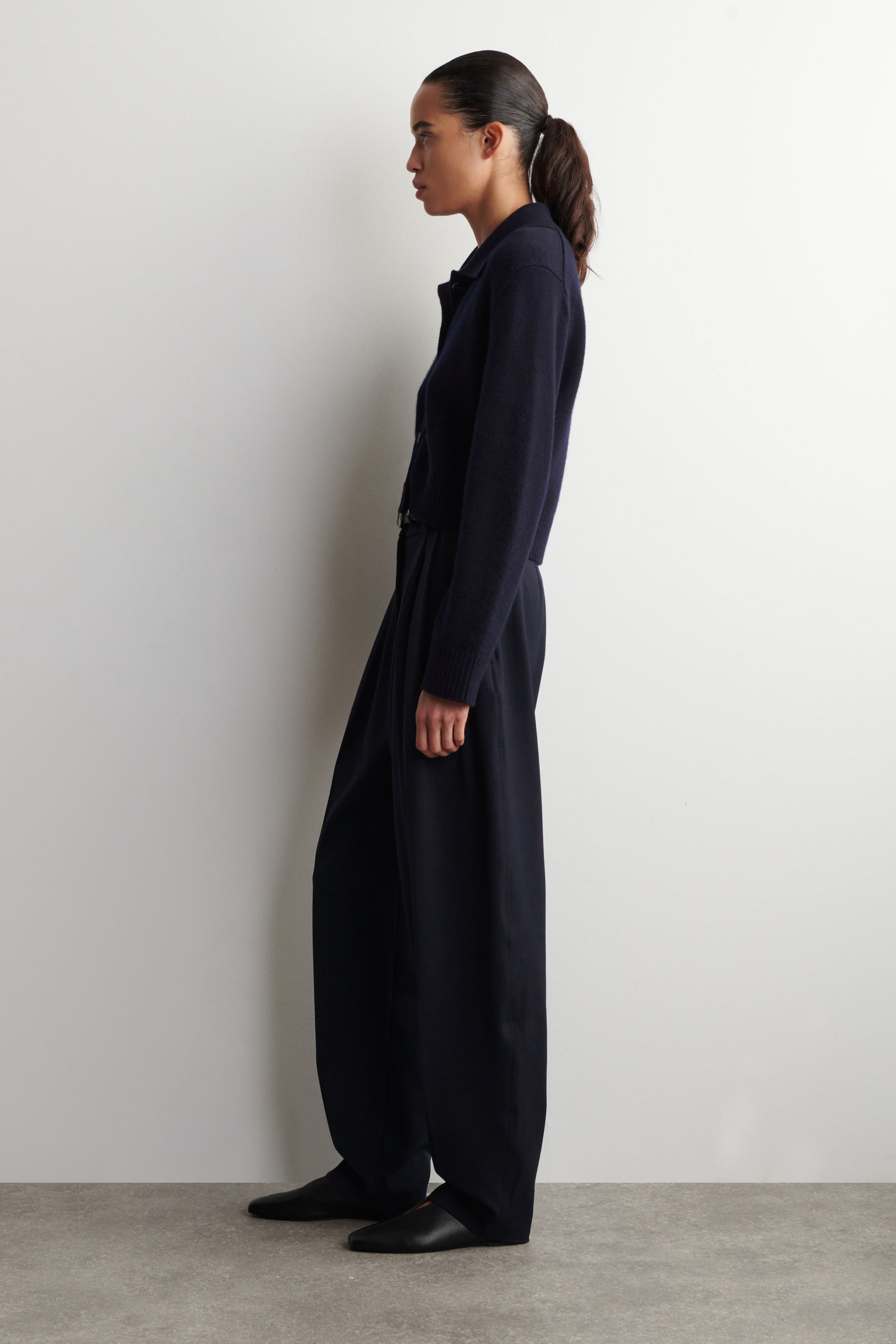 COLLARED MERINO WOOL CARDIGAN 襟付きメリノウールカーディガン 