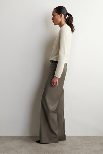 COS カシミヤVネックカーディガン