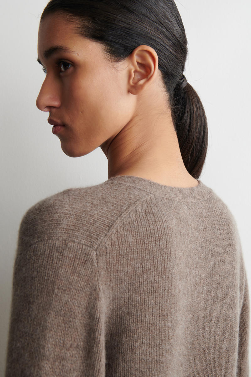 COS カシミヤVネックカーディガン