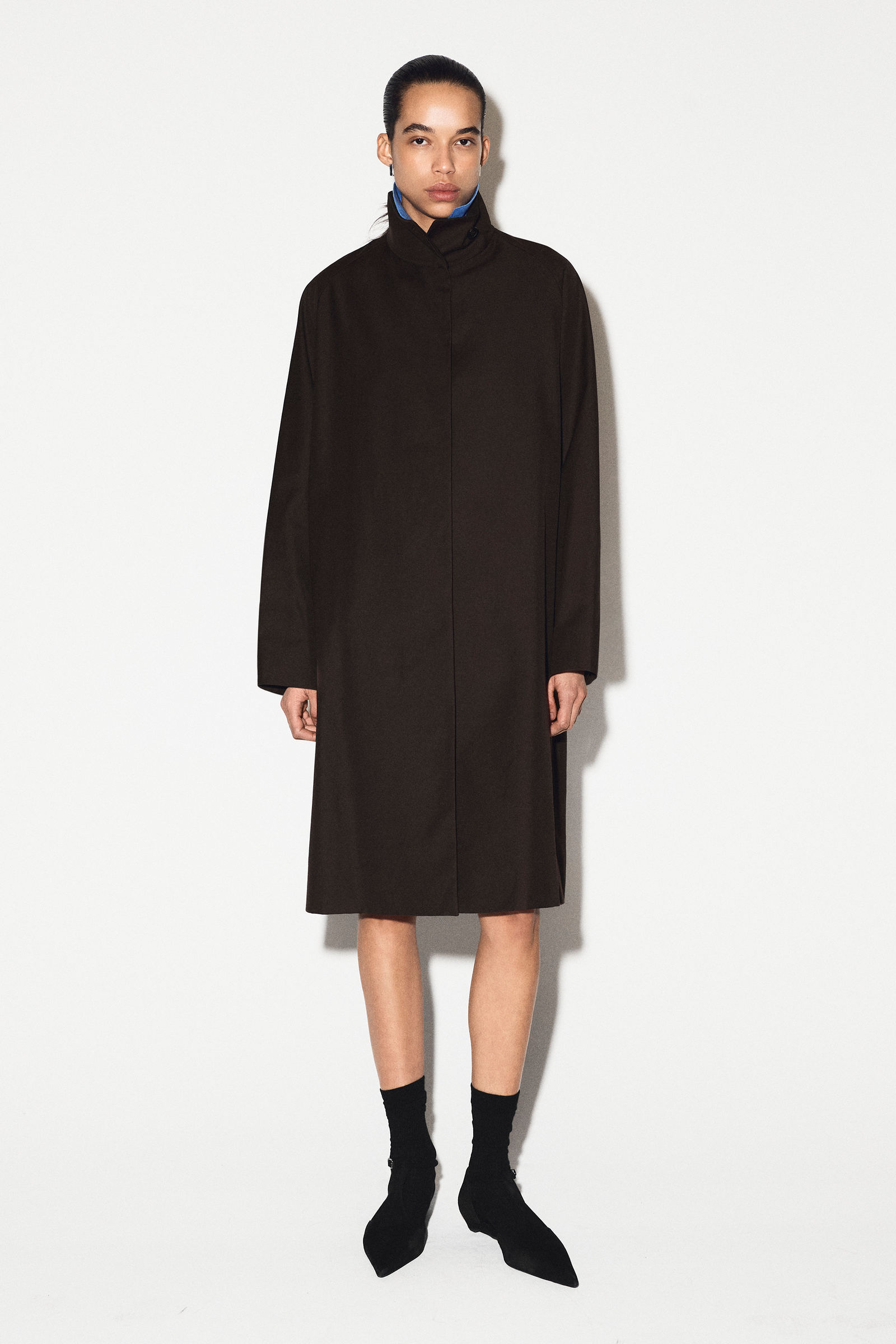 COS 完売オーバーサイズファネルネックコート ダークブラウン　36 OVERSIZED FUNNEL-NECK COAT オーバーサイズ ファネルネックコート
