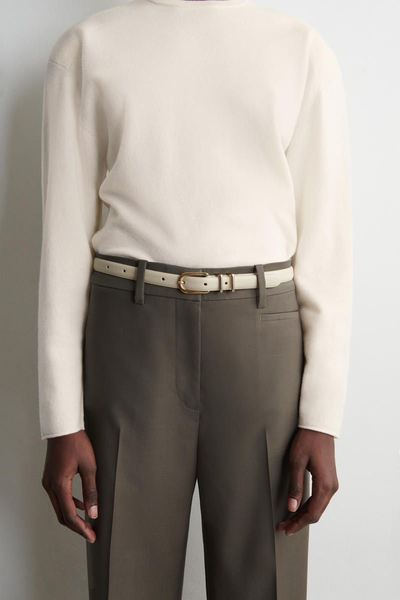 COS サフィアーノレザーベルト