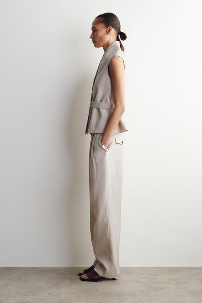 COS ショールカラー ベルト付きリネンウエストコート