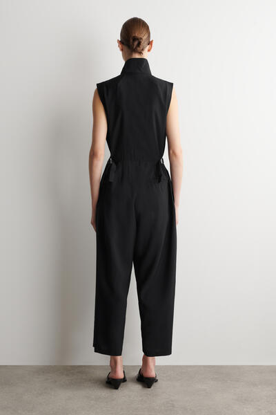 COS ショールカラー ユーティリティ ジャンプスーツ