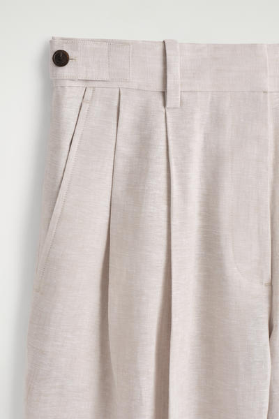 COS テーラードリネンチューリップトラウザーズ