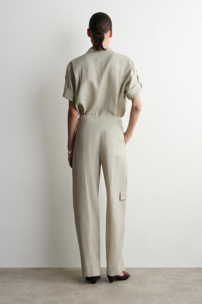 COS ベルト付きリネンバレルレッグパンツ