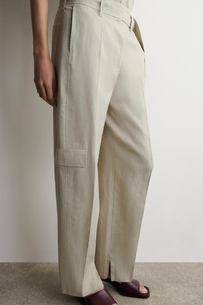 COS ベルト付きリネンバレルレッグパンツ