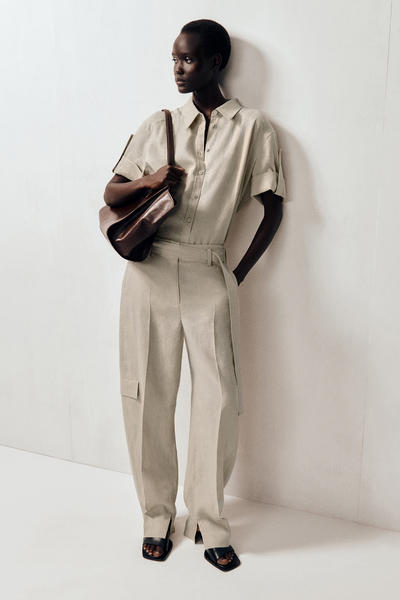 COS ベルト付きリネンバレルレッグパンツ