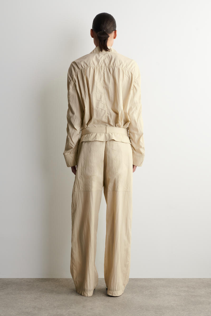 COS シワ加工シルク ストレートレッグパンツ