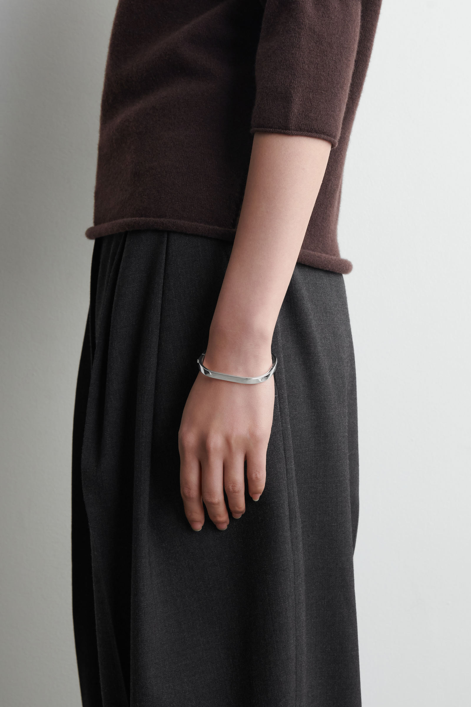 CURVED RECTANGULAR BANGLE カーブド レクタングル バングル シルバー