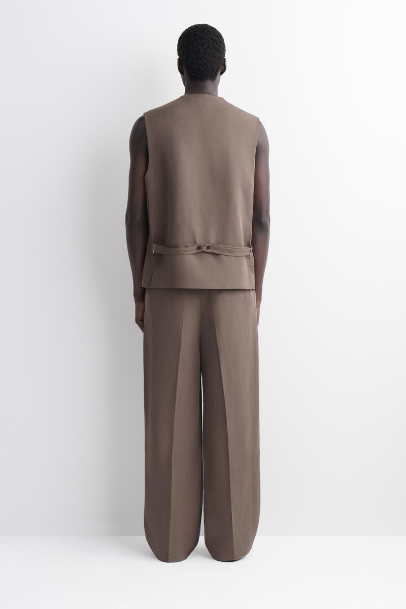 COS リネンブレンド ベスト