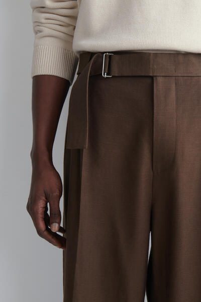 COS ベルト付き ワイドレッグパンツ  - リネンブレンド素材