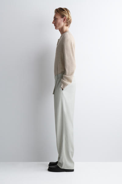 COS ベルト付き ワイドレッグパンツ  - リネンブレンド素材