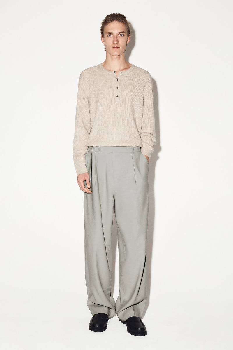 COS ベルト付き ワイドレッグパンツ  - リネンブレンド素材