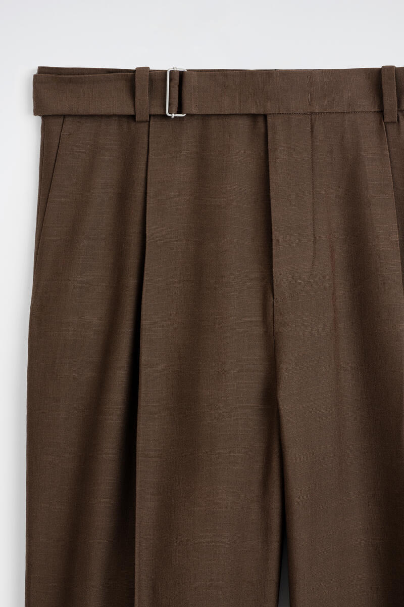 COS ベルト付き ワイドレッグパンツ  - リネンブレンド素材