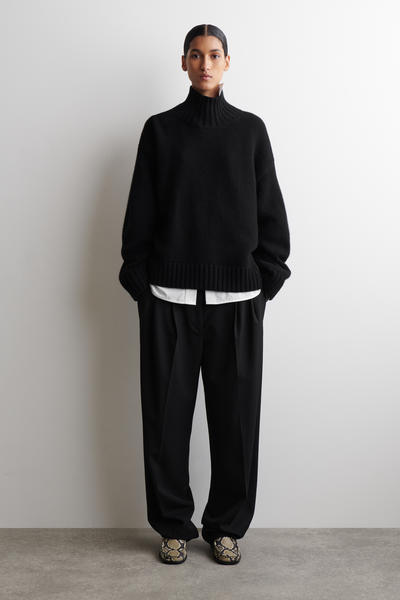 COS スクエアトゥ  ヒールローファー レザー素材