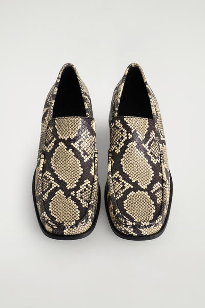 COS スクエアトゥ  ヒールローファー レザー素材