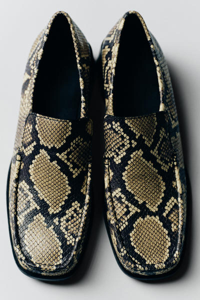 COS スクエアトゥ  ヒールローファー レザー素材