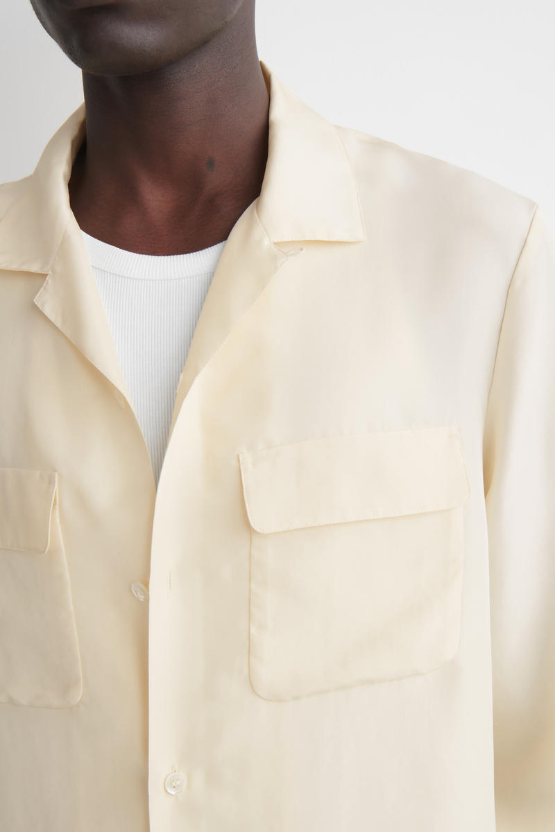 COS シルクユーティリティシャツ