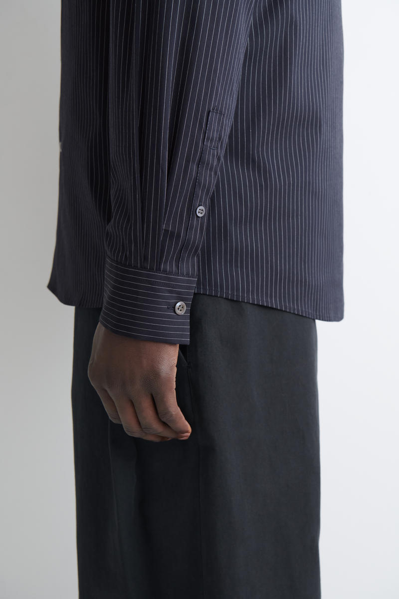 COS テーラード コットンポプリンシャツ