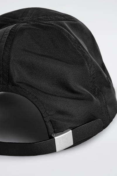 COS ナイロンキャップ