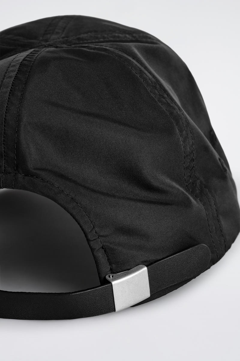 COS ナイロンキャップ