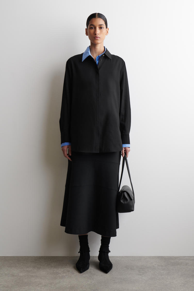 COS ロングラインリネンシャツ