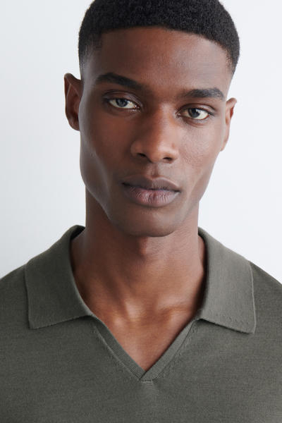 COS メリノウール オープンカラー  スリムポロシャツ