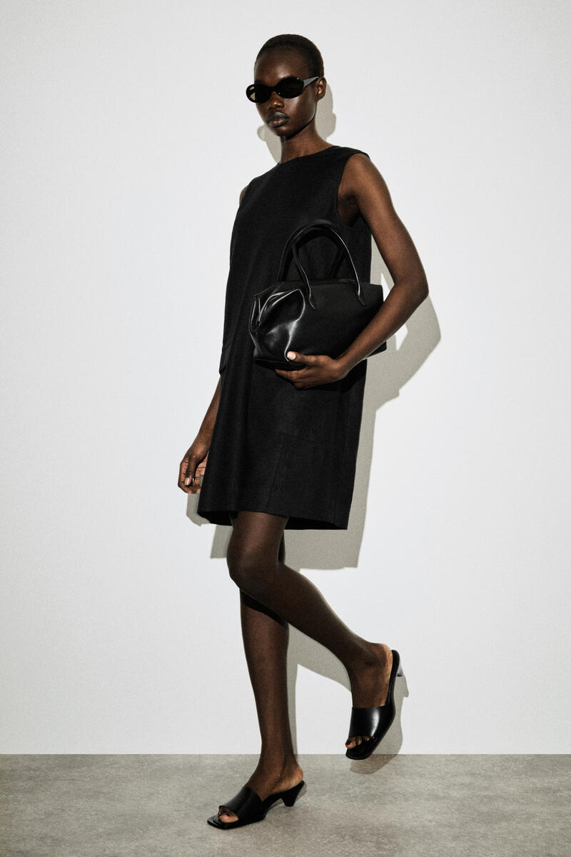 COS リネンミニシフトドレス