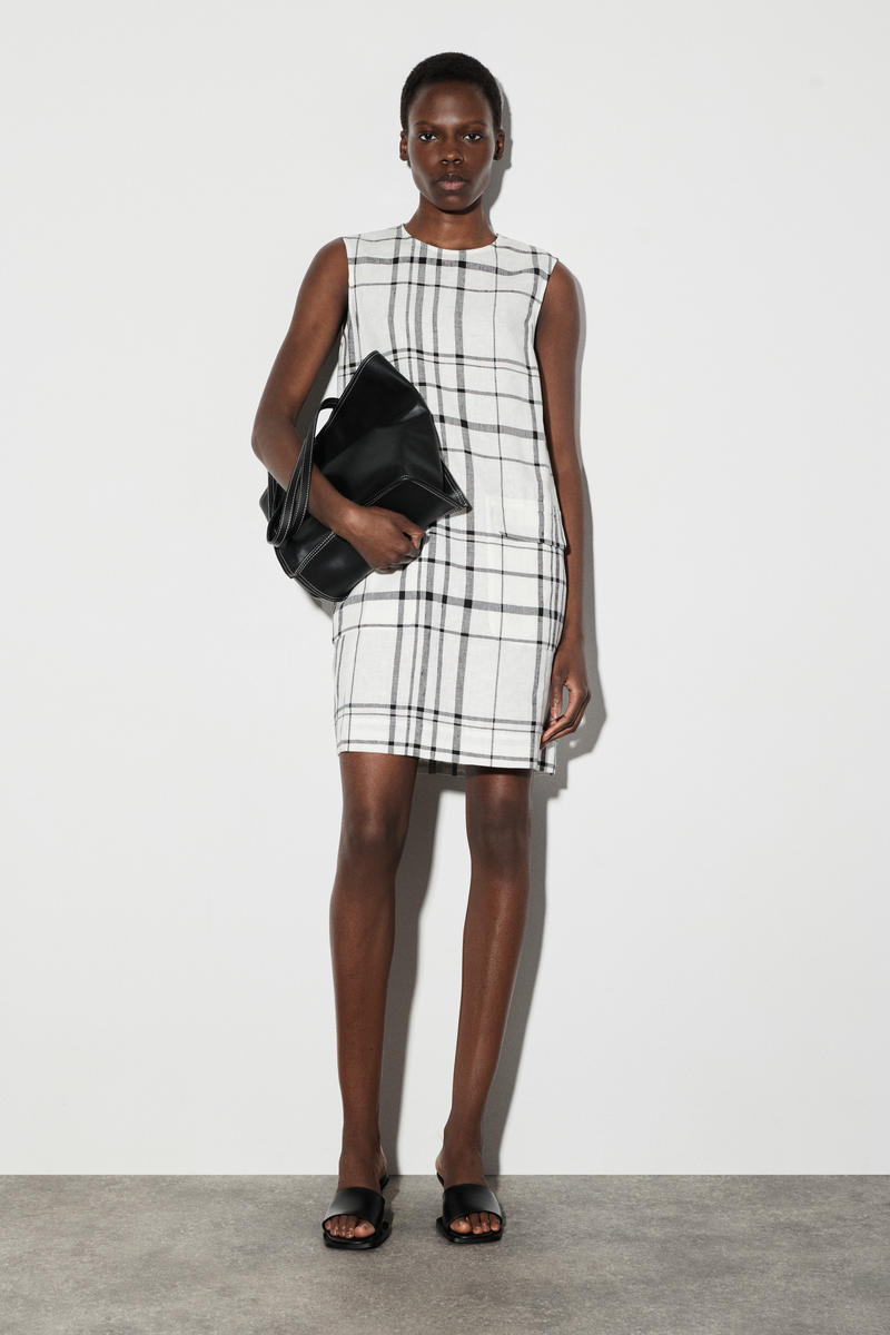 COS リネンミニシフトドレス