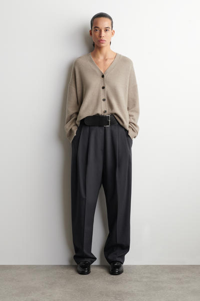 COS カシミアVネックカーディガン