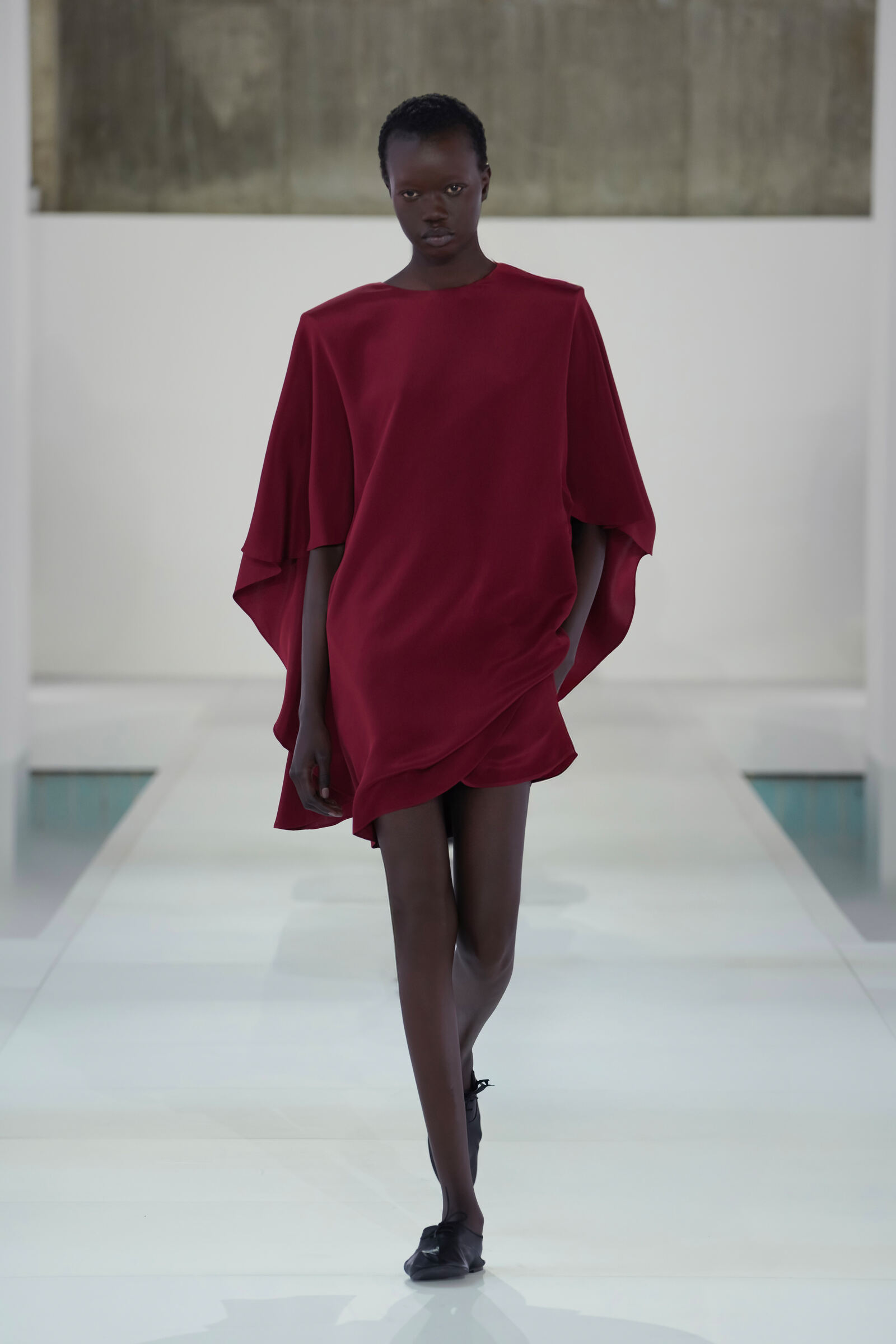 DRAPED SILK MINI DRESS ドレープシルク ミニワンピース クリムゾン