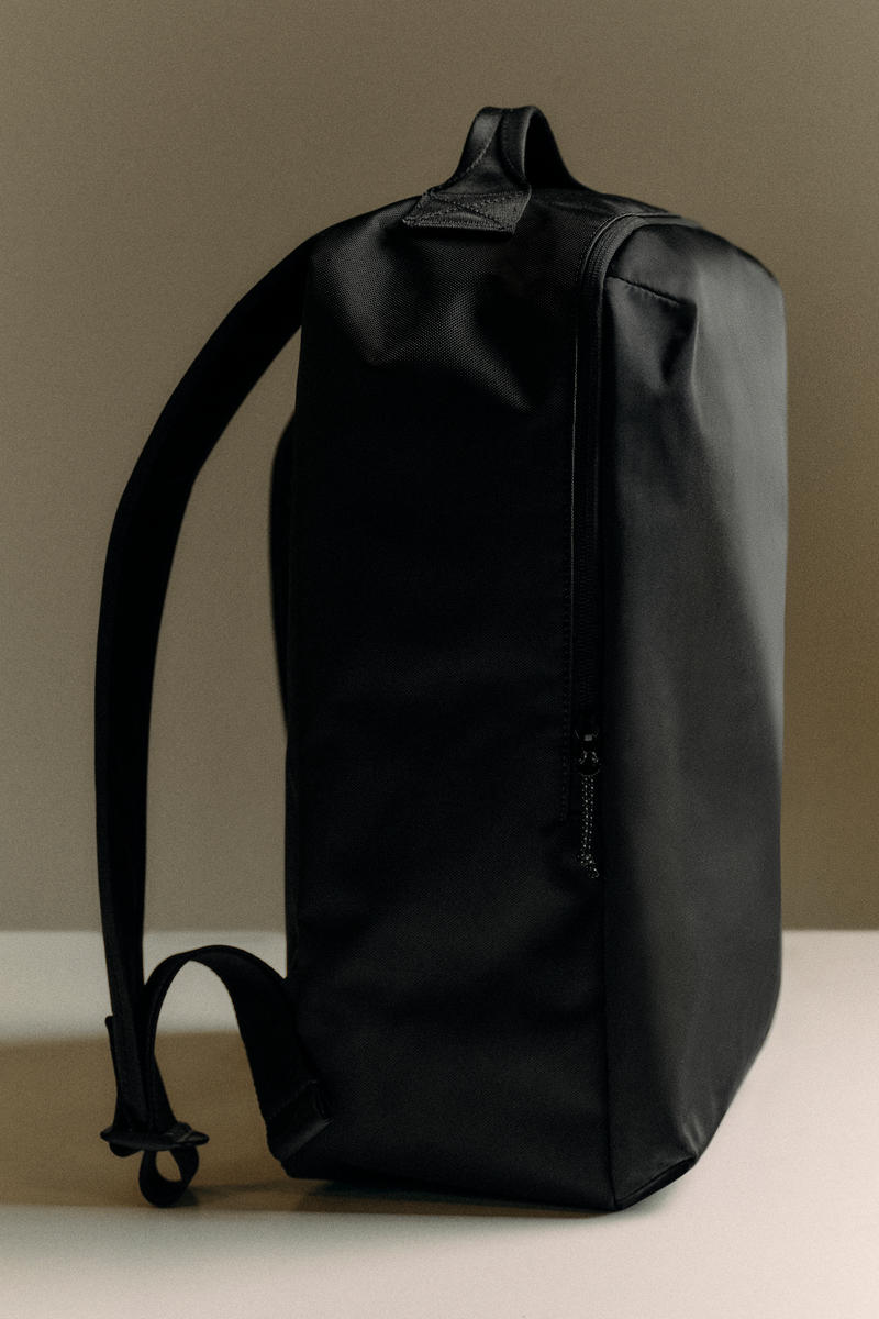 COS クラシックバックパック - ナイロン