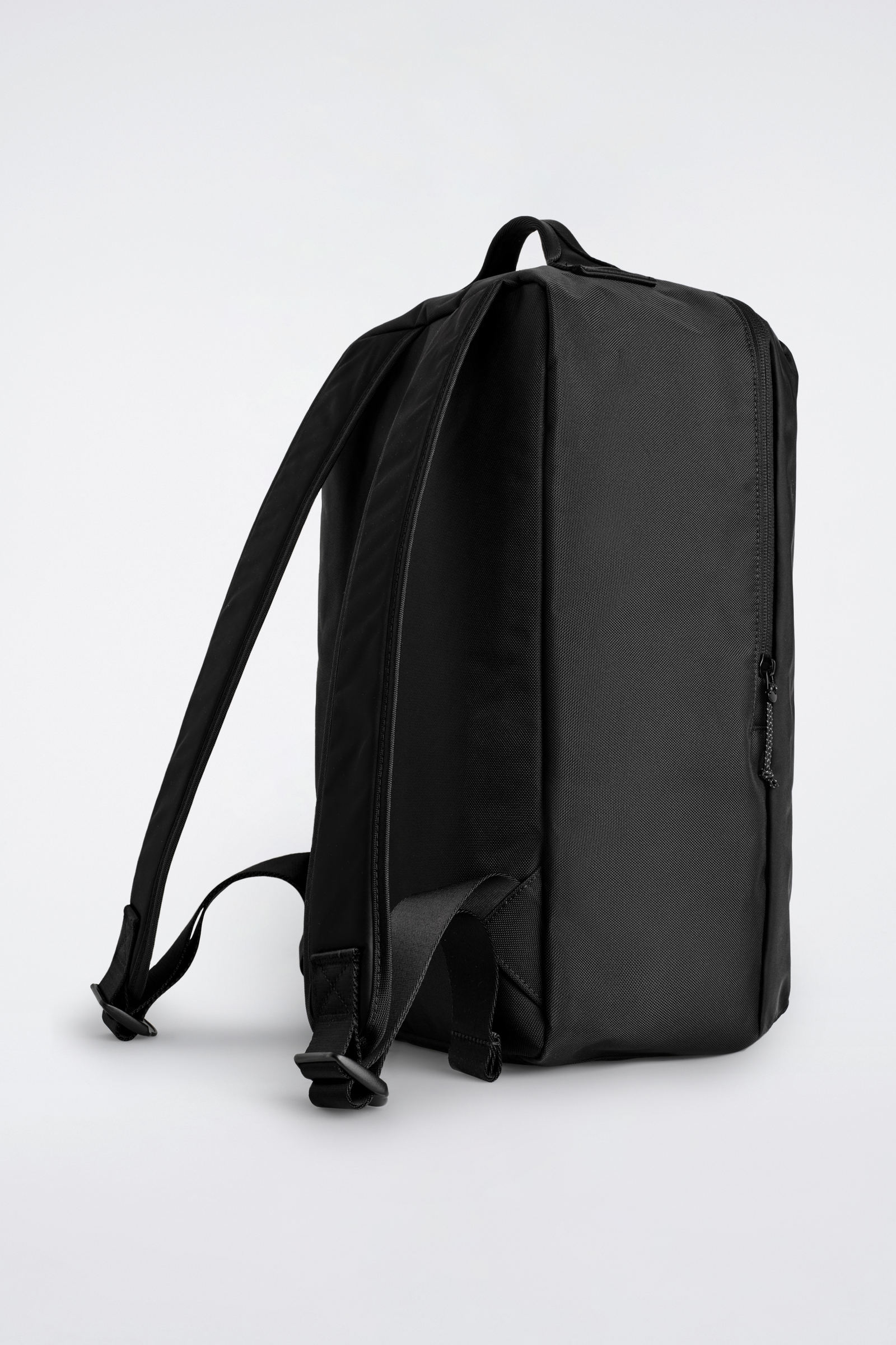 CLASSIC BACKPACK - NYLON クラシックバックパック - ナイロン 
