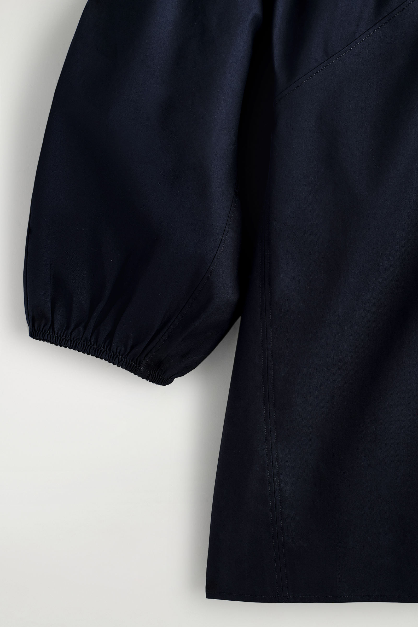 GATHERED PUFF-SLEEVE BLOUSE ギャザード パフスリーブブラウス 