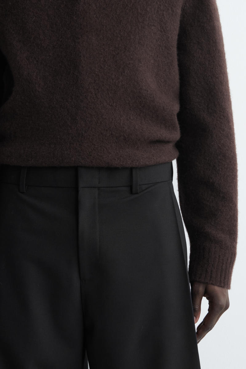 PLEATED WOOL WIDE-LEG TROUSERS プリーツウールワイドレッグパンツ