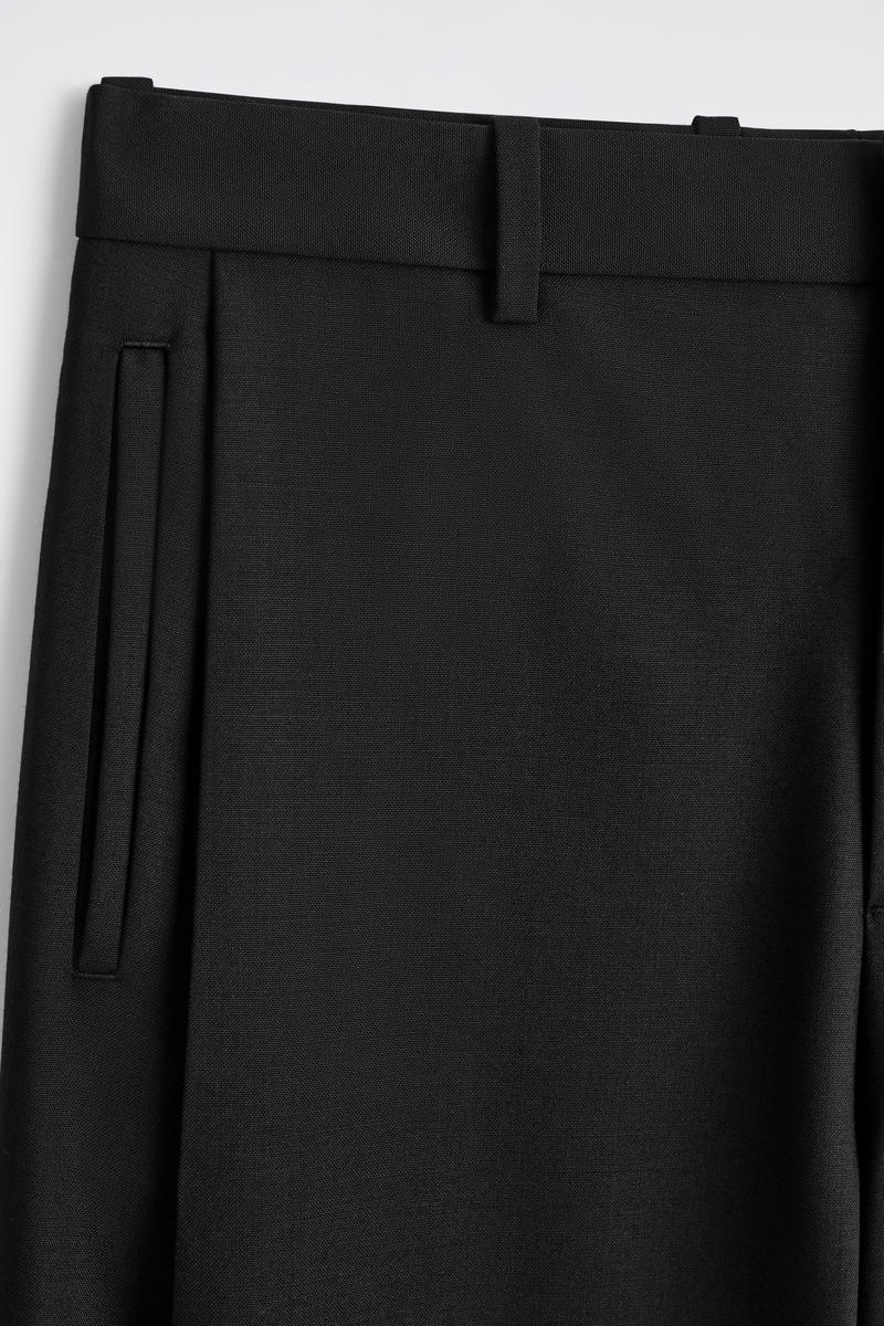 COS プリーツウールワイドレッグパンツ PLEATED WOOL WIDE-LEG TROUSERS プリーツウールワイドレッグパンツ