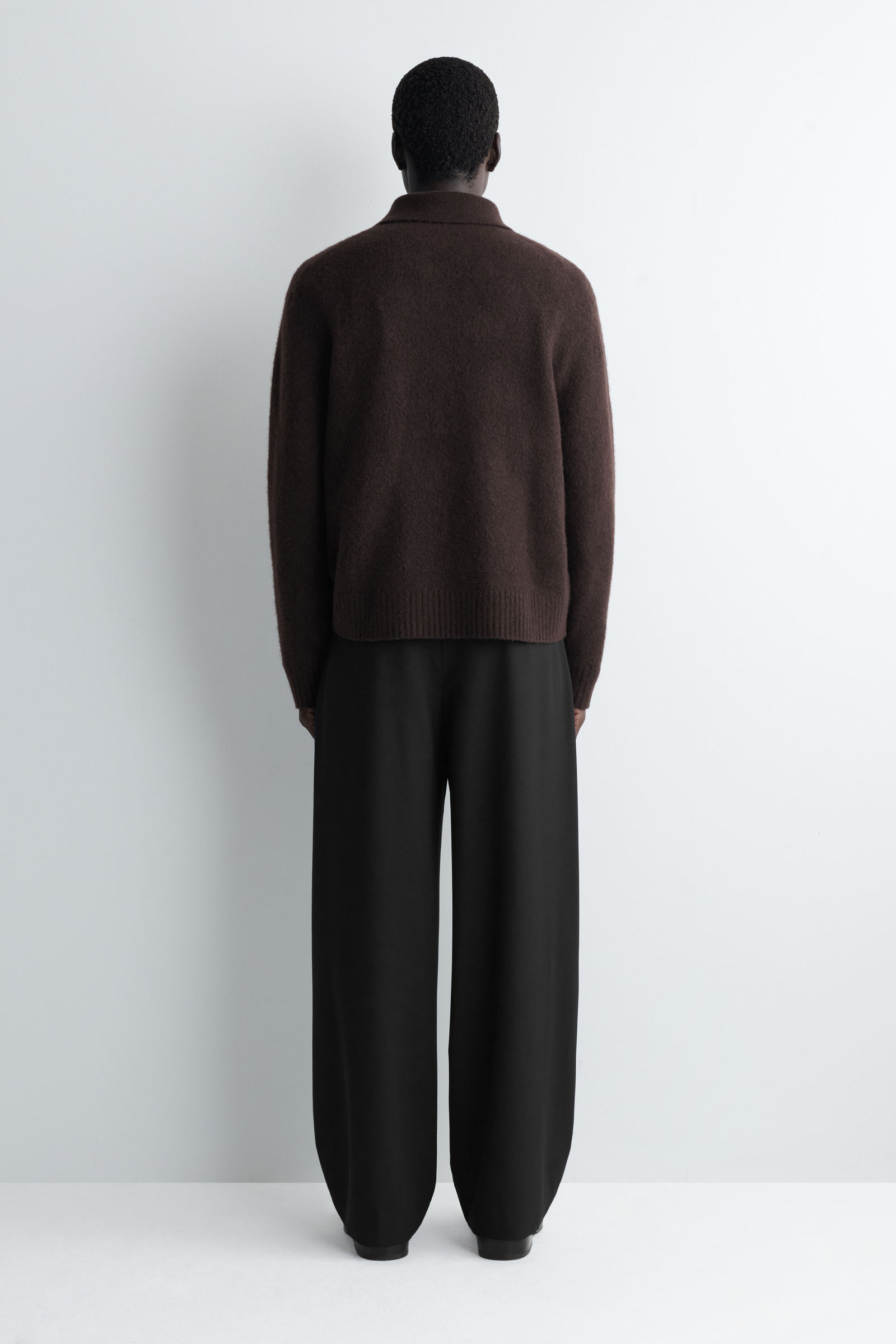 PLEATED WOOL WIDE-LEG TROUSERS プリーツウールワイドレッグパンツ