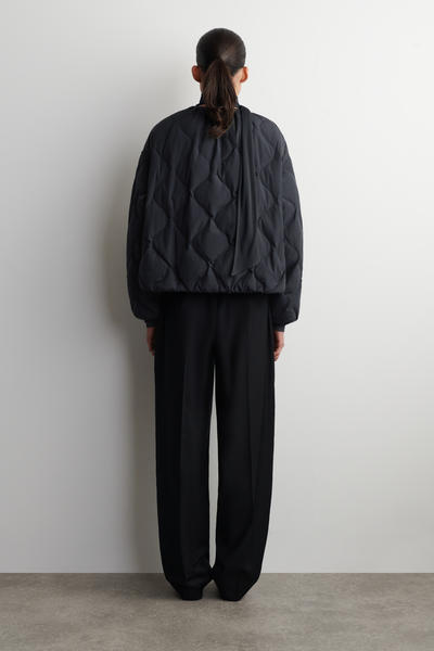 COS ギャザー入り キルティングダウンジャケット