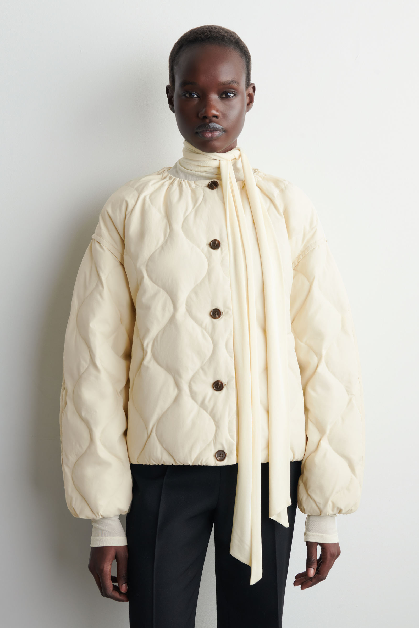 GATHERED QUILTED DOWN JACKET ギャザー入り キルティングダウン