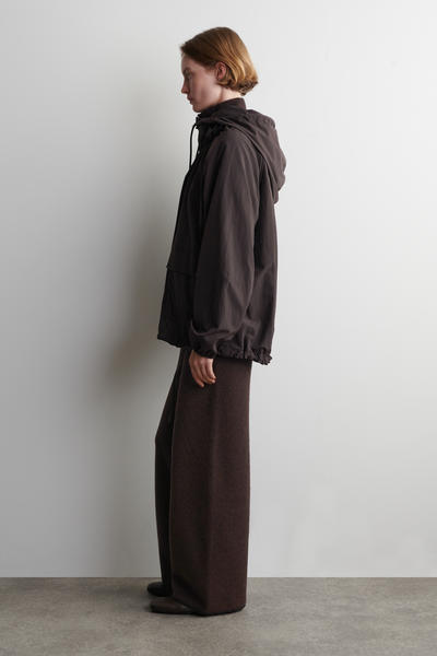 COS テクニカルフード付きパーカージャケット