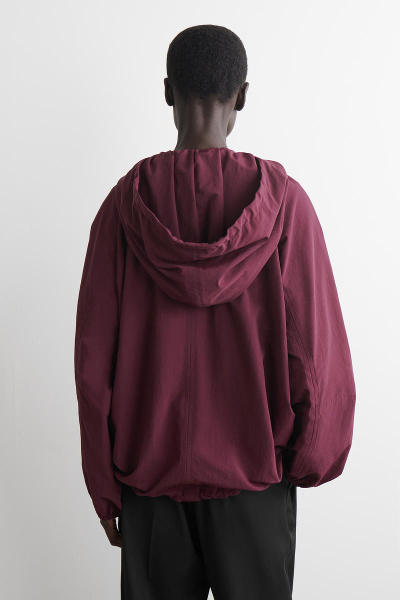 COS テクニカルフード付きパーカージャケット