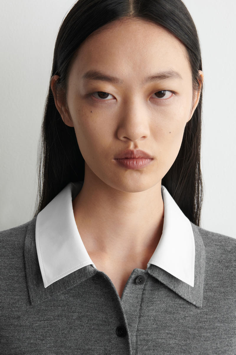 COS レイヤードカラー メリノウール ミニドレス